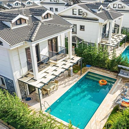 4 Bedroom Holiday Villa In Hisaroenue Oeluedeniz- Gold Rose เฟทิเย ภายนอก รูปภาพ