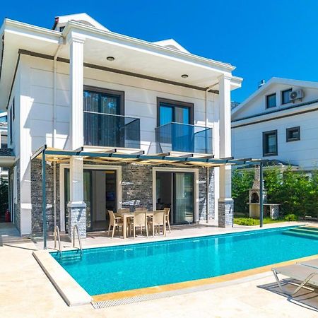 4 Bedroom Holiday Villa In Hisaroenue Oeluedeniz- Gold Rose เฟทิเย ภายนอก รูปภาพ