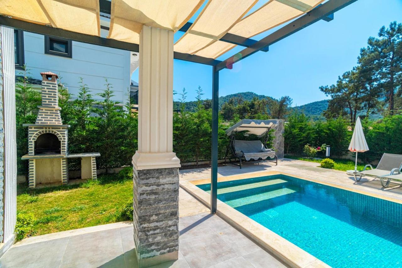 4 Bedroom Holiday Villa In Hisaroenue Oeluedeniz- Gold Rose เฟทิเย ภายนอก รูปภาพ