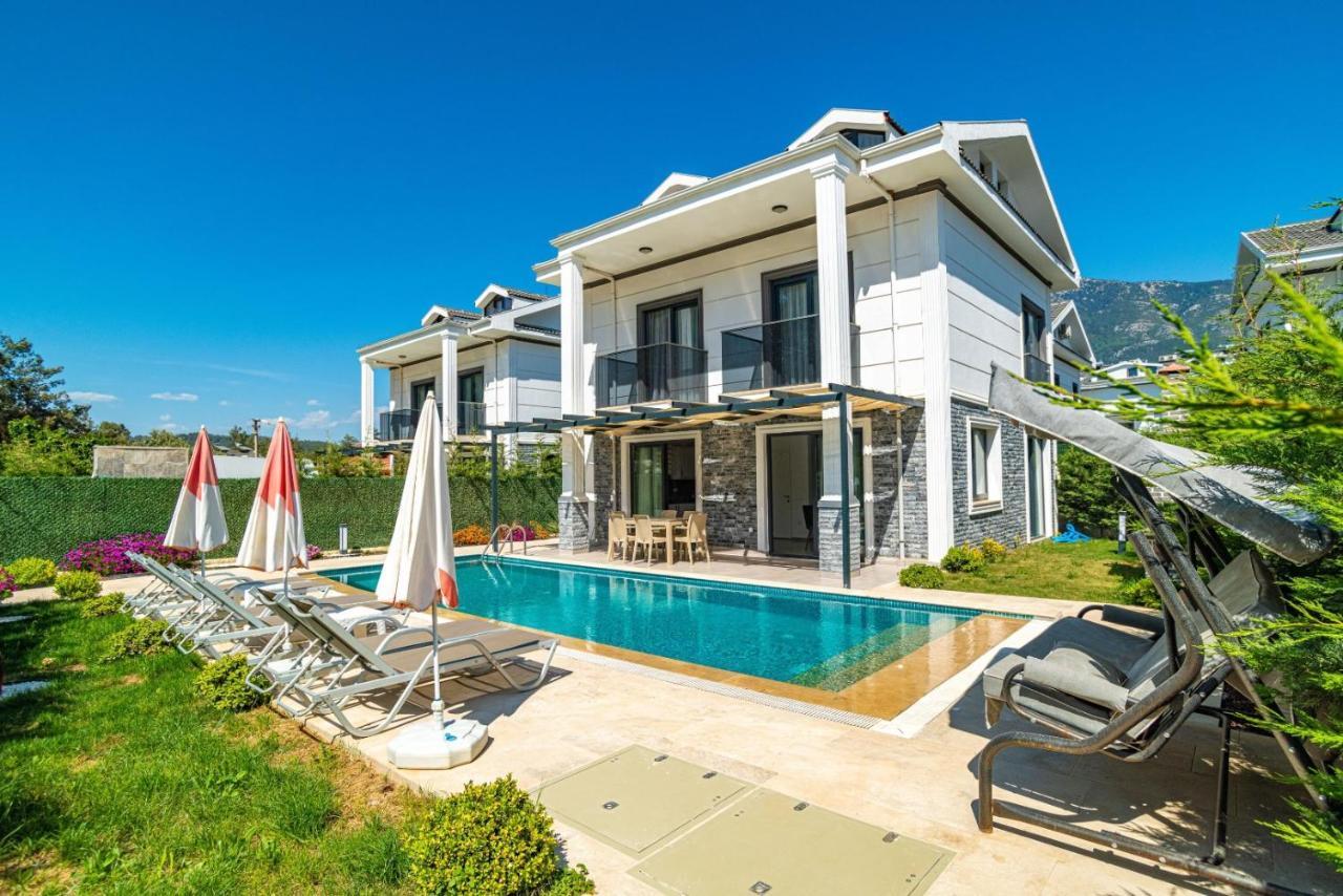 4 Bedroom Holiday Villa In Hisaroenue Oeluedeniz- Gold Rose เฟทิเย ภายนอก รูปภาพ