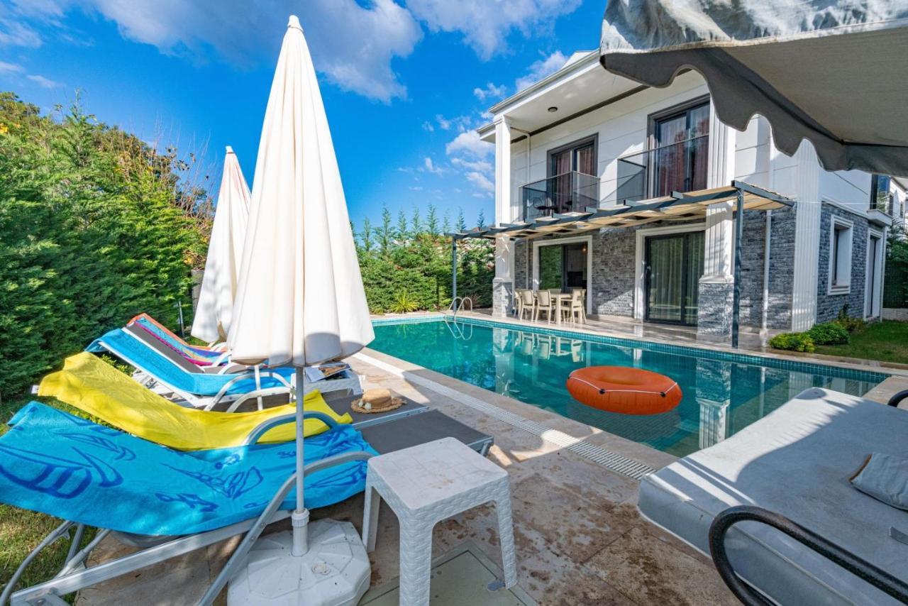 4 Bedroom Holiday Villa In Hisaroenue Oeluedeniz- Gold Rose เฟทิเย ภายนอก รูปภาพ
