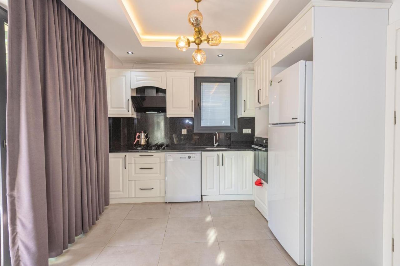 4 Bedroom Holiday Villa In Hisaroenue Oeluedeniz- Gold Rose เฟทิเย ภายนอก รูปภาพ