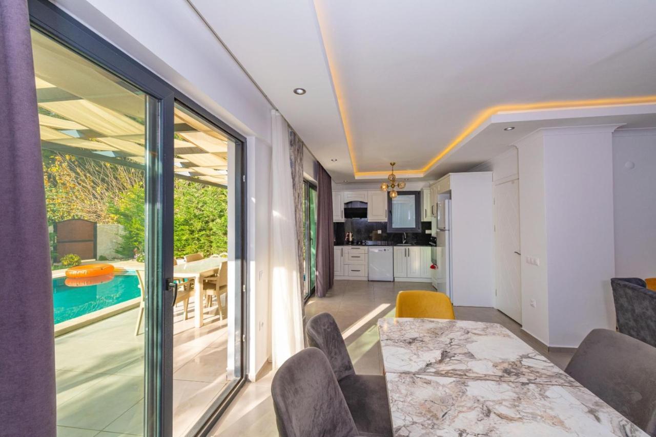 4 Bedroom Holiday Villa In Hisaroenue Oeluedeniz- Gold Rose เฟทิเย ภายนอก รูปภาพ