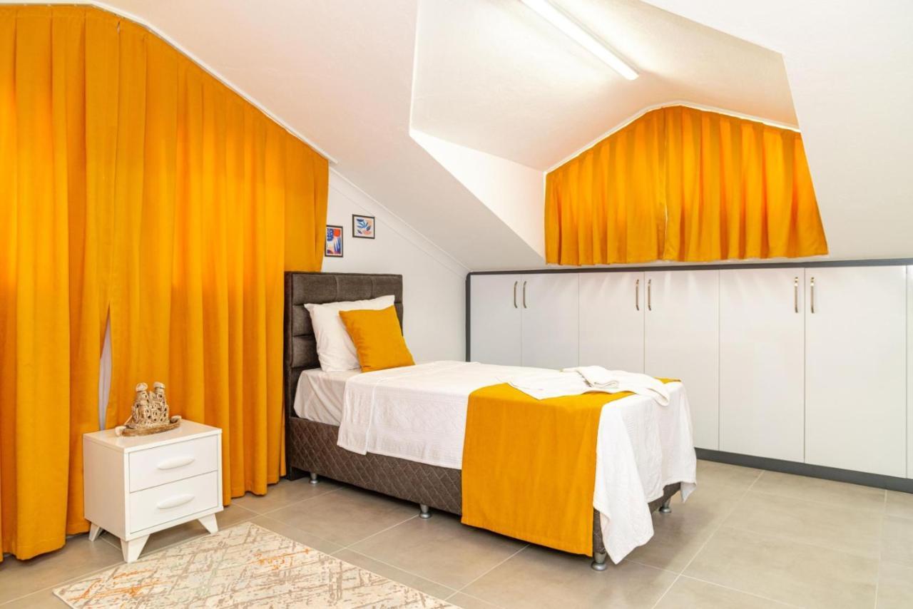 4 Bedroom Holiday Villa In Hisaroenue Oeluedeniz- Gold Rose เฟทิเย ภายนอก รูปภาพ