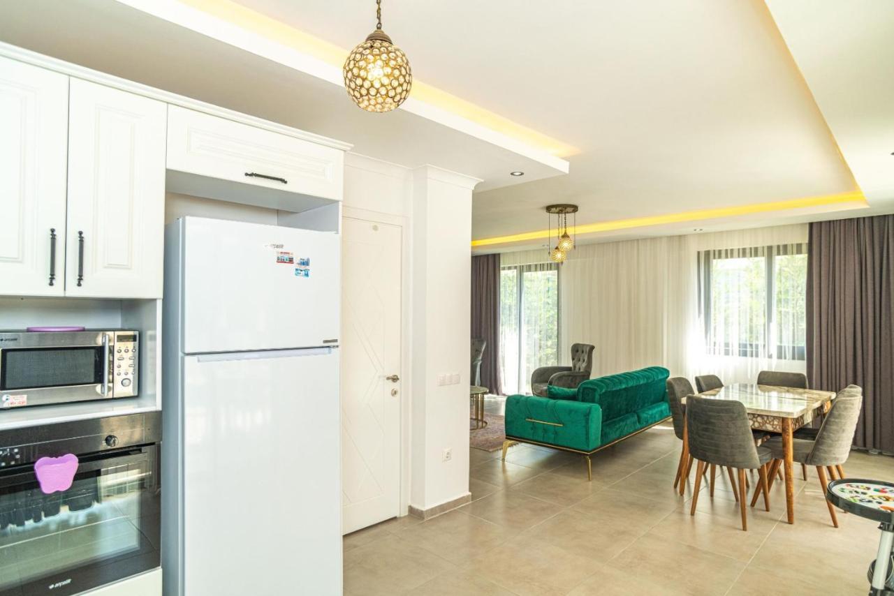 4 Bedroom Holiday Villa In Hisaroenue Oeluedeniz- Gold Rose เฟทิเย ภายนอก รูปภาพ